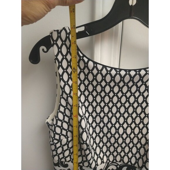 White House Black Market Classic Geometric  Knee Length Size 4 Boho Feminine - Picture 7 of 12